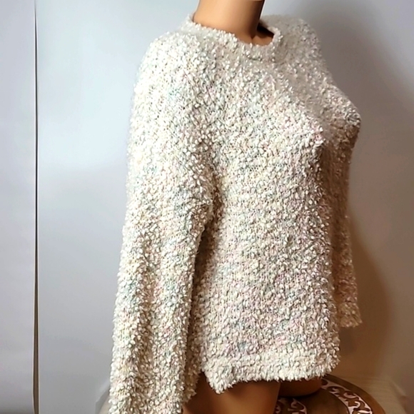 Willow & Wind Soft Boucle Sweater Light Blue, Light Pink & White - Picture 8 of 12